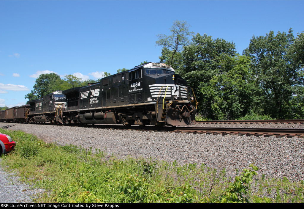 Norfolk Southern train 592 on the Cove PA siding with 121 coal hoppers